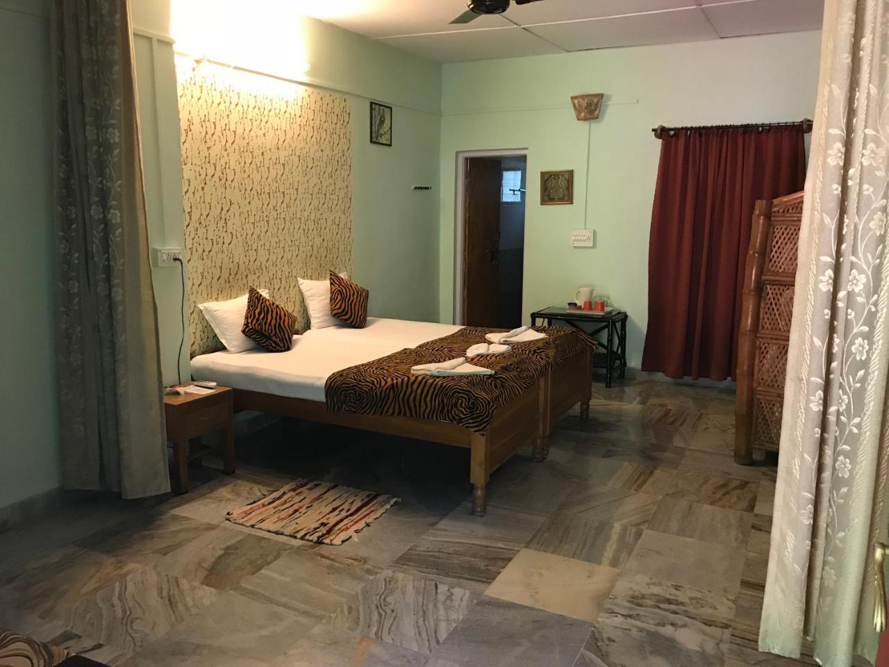 Baaz Jungle Resort Khawāsa Buitenkant foto