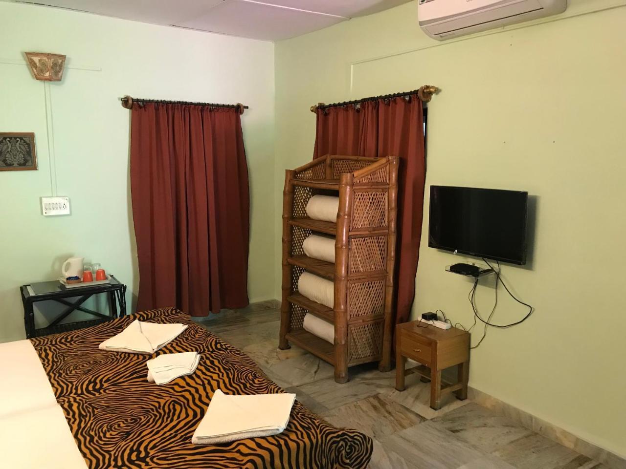 Baaz Jungle Resort Khawāsa Buitenkant foto